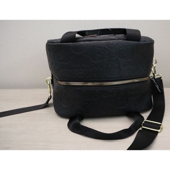 Betsey Johnson TBJ-1309 Black Skull Embossed Domed Insulated Lunch Tote Bag - Picture 10 of 13